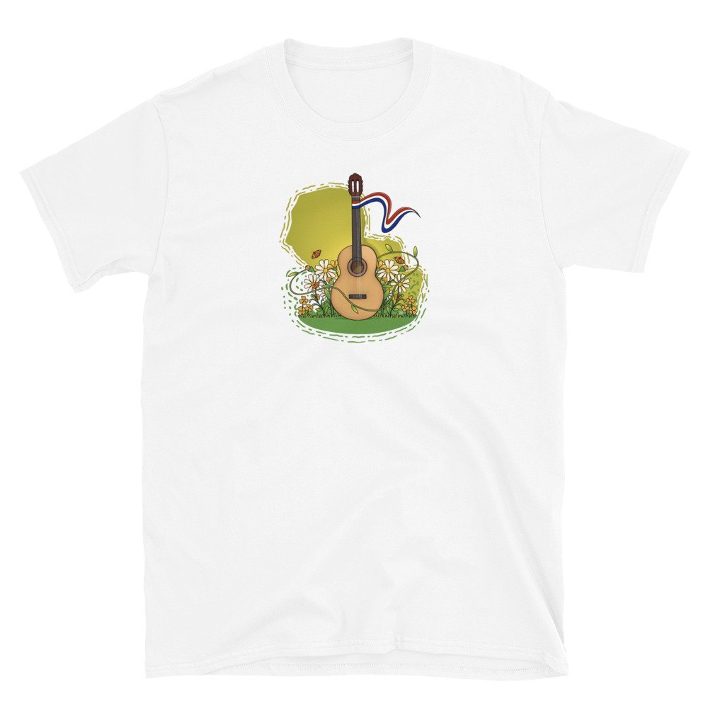 Camiseta blanca con una guitarra ilustrada entre flores y una cinta roja, blanca y azul