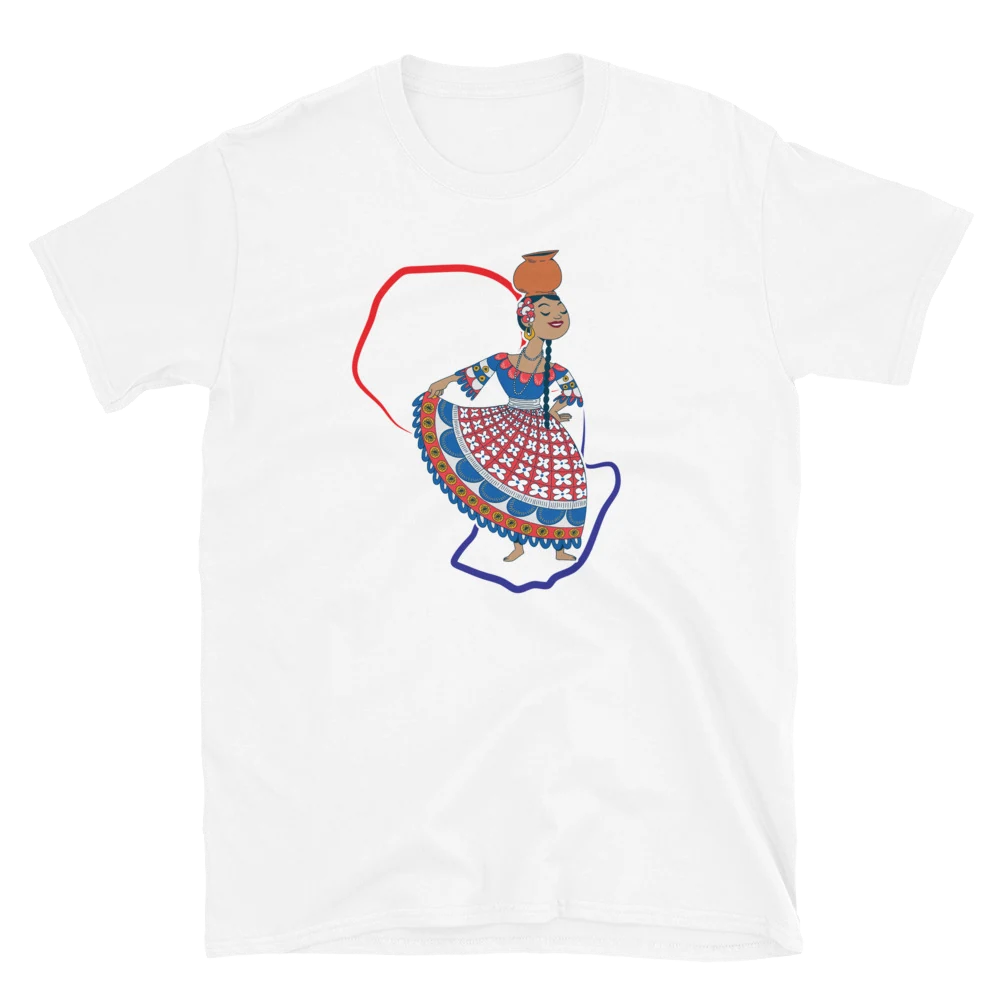 Camiseta blanca con una galopera ilustrada bailando con un cántaro en la cabeza
